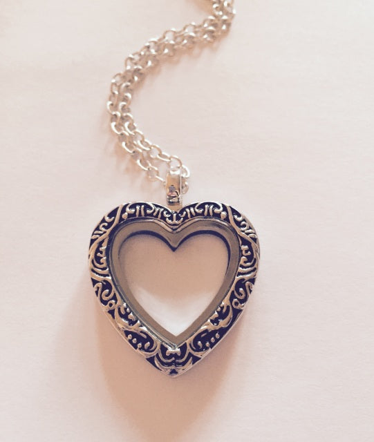 Vintage Heart Necklace Locket